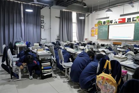 西安博雅艺术职业高中开展消防疏散及应急救援演练活动