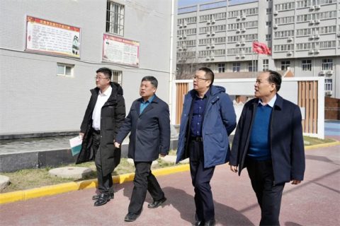 西安蓝田工业园高中樊选民董事长一行来我校参观交流