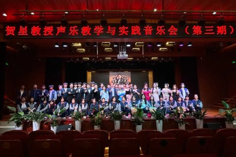 美出圈了！今天这场音乐会，每一帧都是壁纸