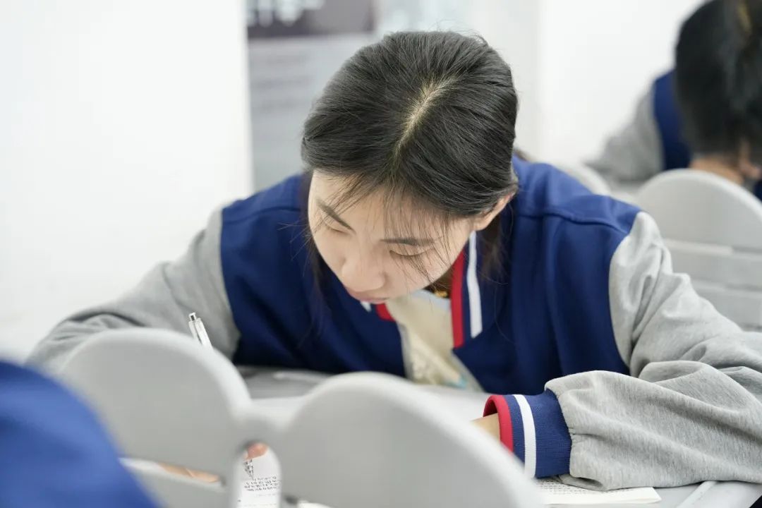 期中质量检测-ing！@博雅学子：每个全力以赴的你都了不起！