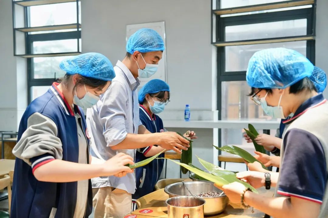 西安博雅艺术职业高中：端午节，我们这样过~