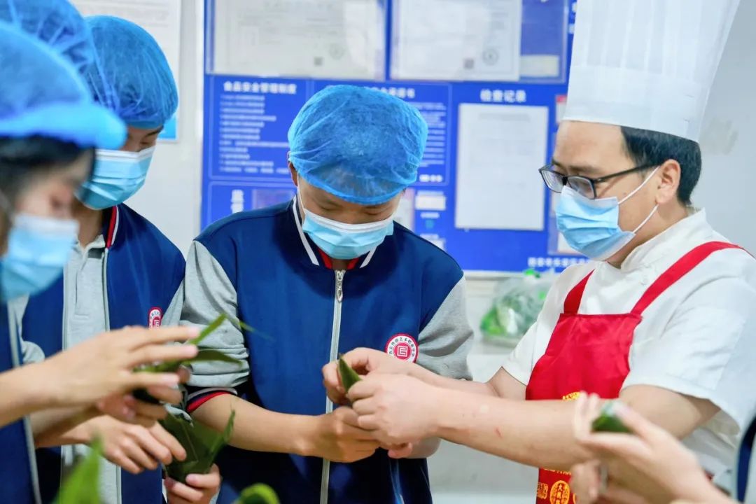 西安博雅艺术职业高中：端午节，我们这样过~