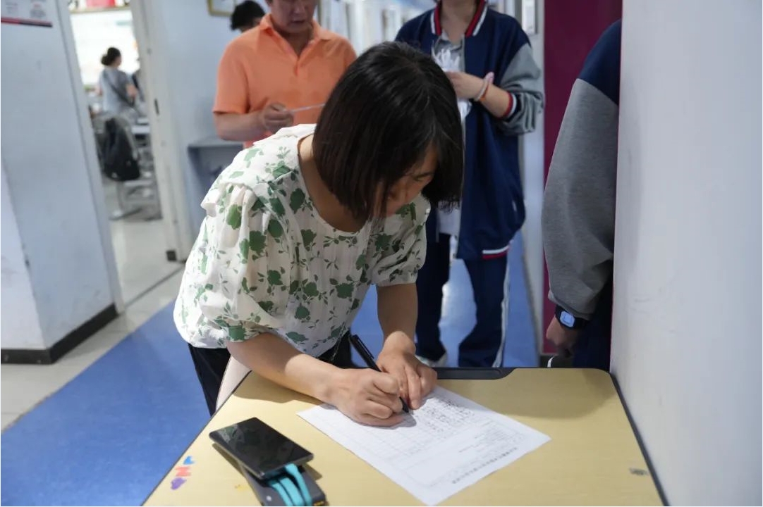 采撷时光 共话成长 | 我校召开2023-2024学年第二学期期末家长会
