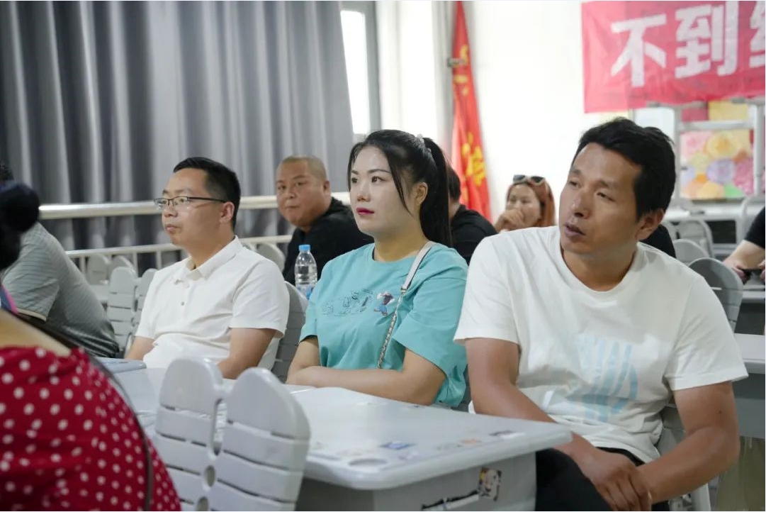 采撷时光 共话成长 | 我校召开2023-2024学年第二学期期末家长会