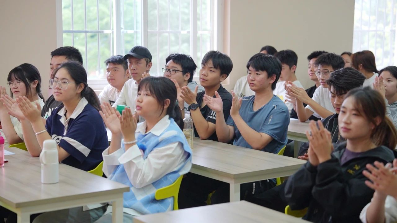 超燃，共赴音乐盛宴，感受红歌魅力！