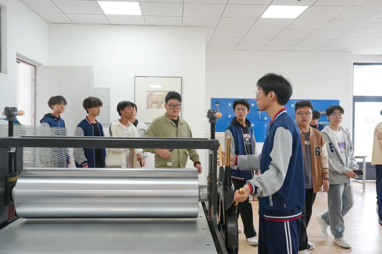 交流促发展 研学共筑梦 | 西安博雅艺术职业高中师生赴陕西青年职业学院开展交流研学活动