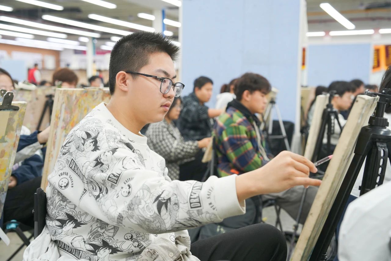 我校2025届陕西省美术类基础教学与交流——第二次模拟考试顺利举行