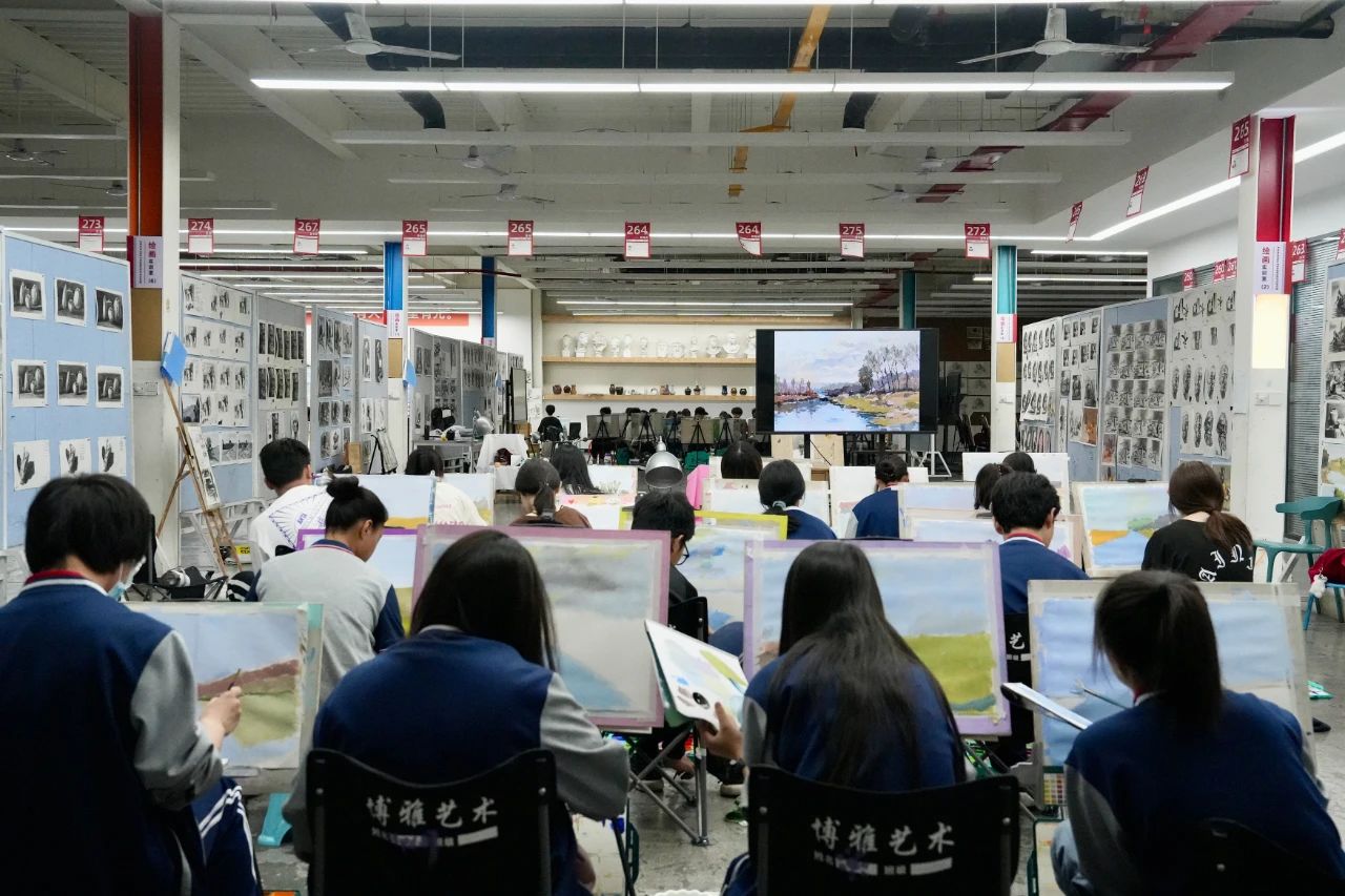我校2025届陕西省美术类基础教学与交流——第二次模拟考试顺利举行
