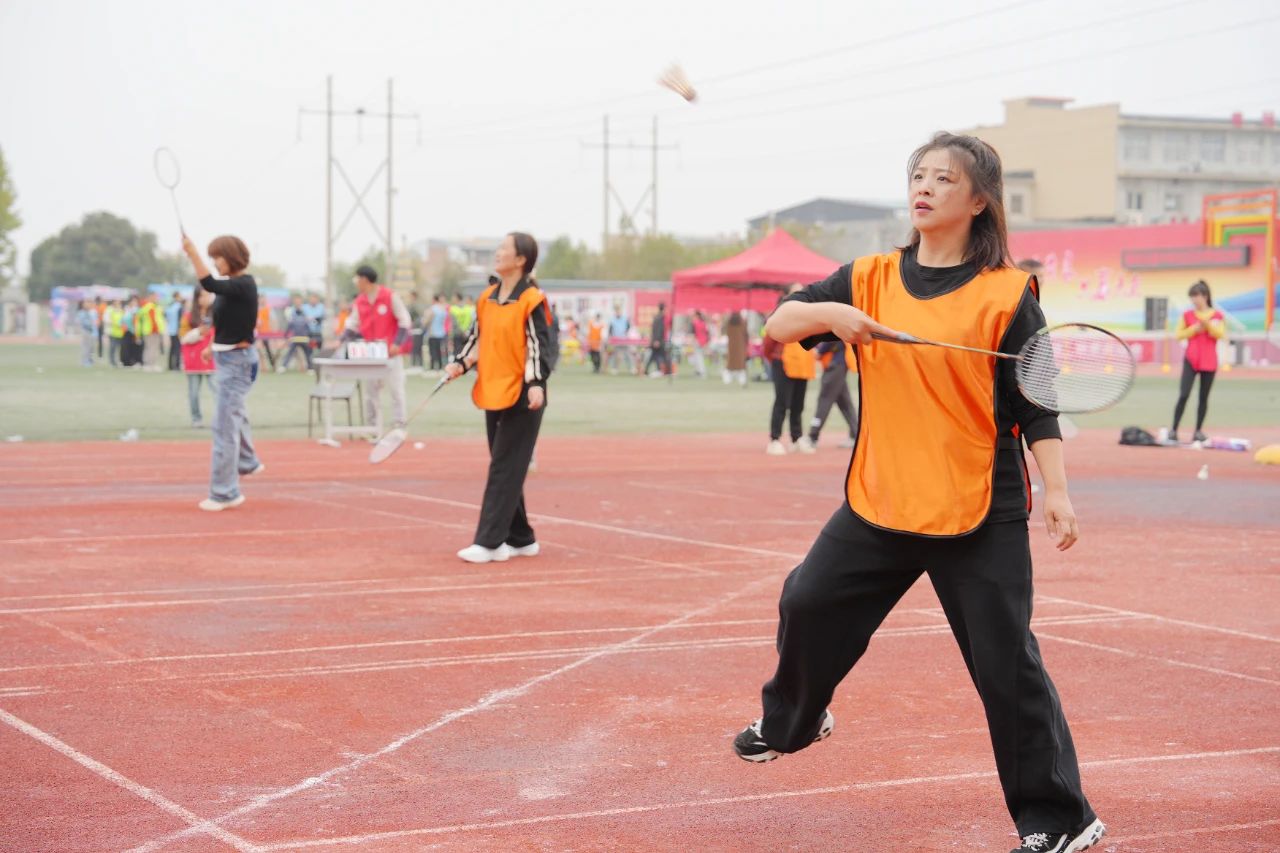 “魅力黄良 共赢未来”2024年黄良街道秋季运动会在我校圆满举行