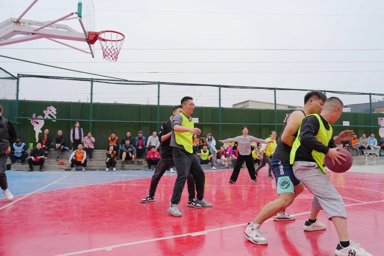 “魅力黄良 共赢未来”2024年黄良街道秋季运动会在我校圆满举行