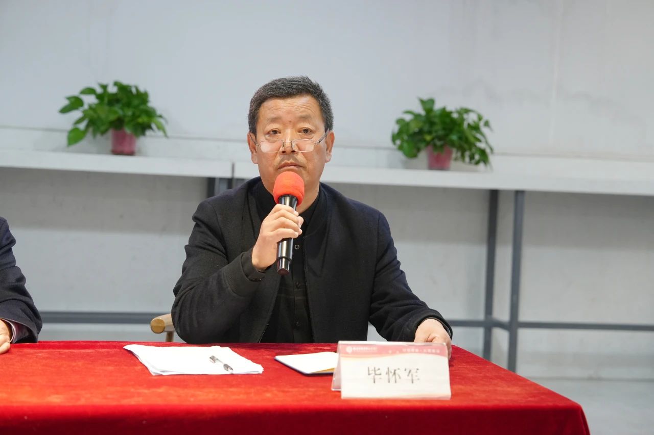 博雅“拍了拍”你，说：期中检测来啦！