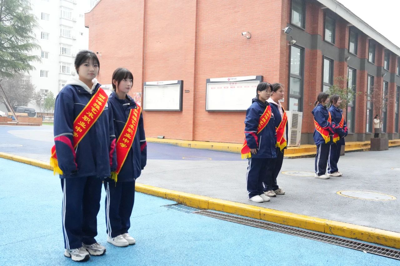 有温度、有深度！这是一场“双向奔赴”的家长会！