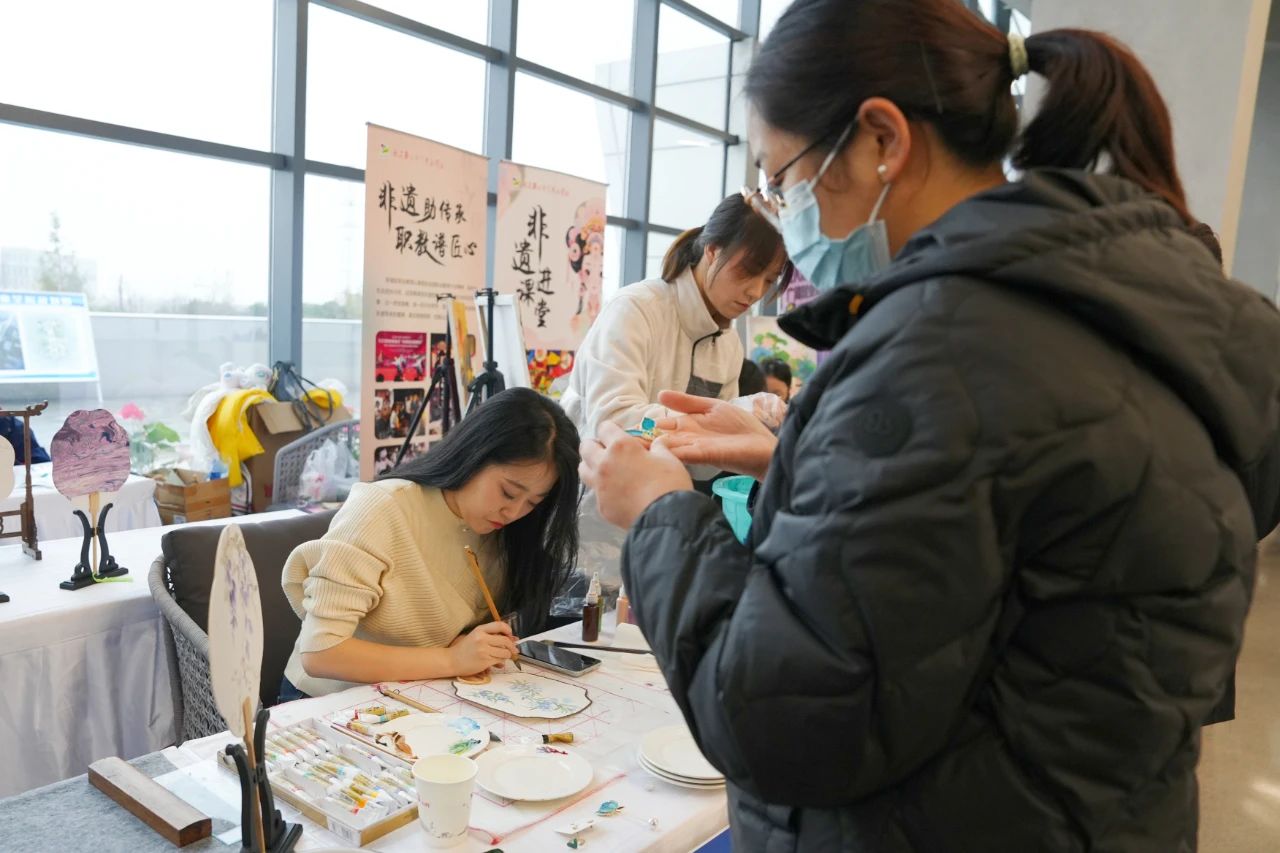 我校师生代表参加西安市2024年职业院校技能大赛开幕式
