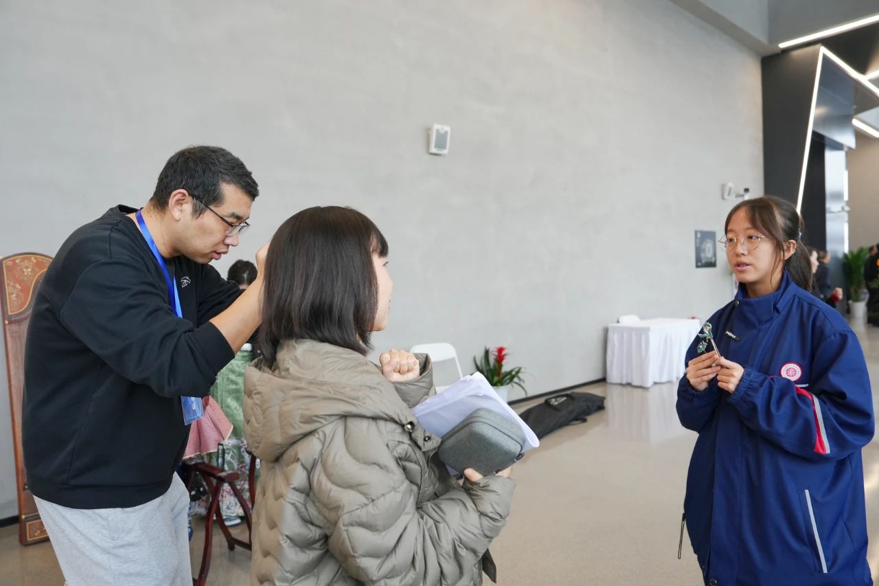 我校师生代表参加西安市2024年职业院校技能大赛开幕式