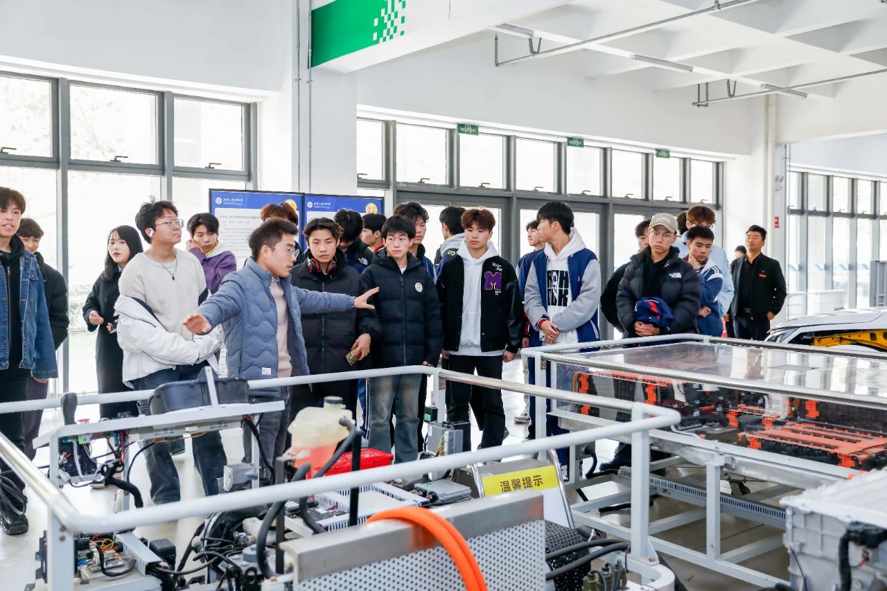 交流促发展 研学共筑梦（二） | 我校师生赴西安汽车职业大学研学交流