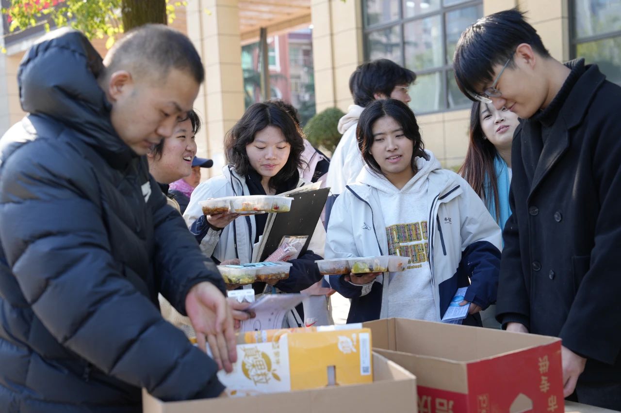 雄师夺旌 · 碾烽火 · 破坚城 · 誓酬壮志丨西安博雅艺术职业高中2025届艺术类统考纪实