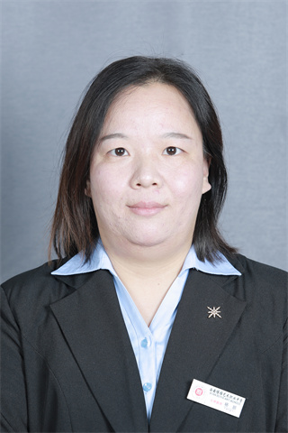 高中数学学科带头人：李艳