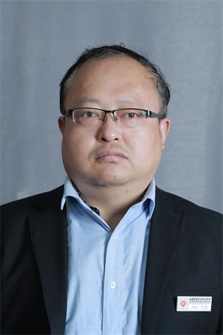 历史教师、班主任：吕康