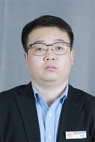 历史教师：杨攀
