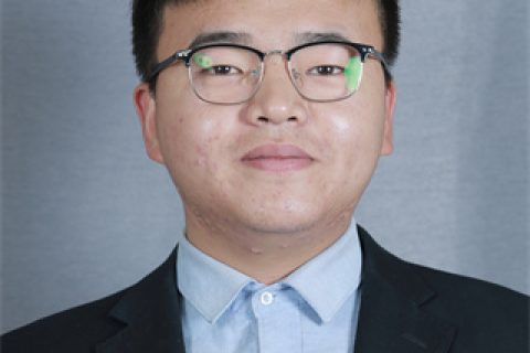 德育副主任、年级主任：雷鸣老师