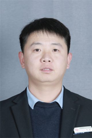 团委书记、班主任：韩伟