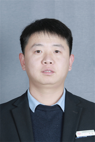 团委书记、班主任：韩伟