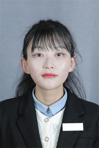 英语教师：刘云云