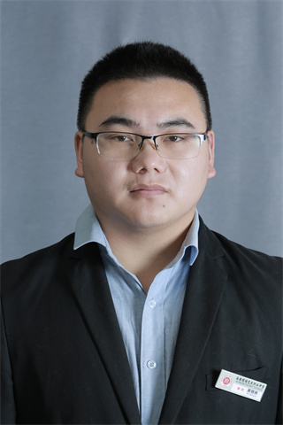 语文教师、 班主任：吴明林
