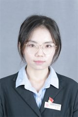 语文教师：呼瑞
