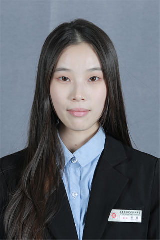 美术老师、班主任：程用萍