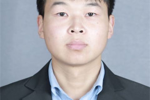 美术教师、班主任：刘一晨