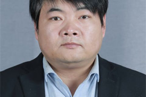美术教师、班主任：王友谊