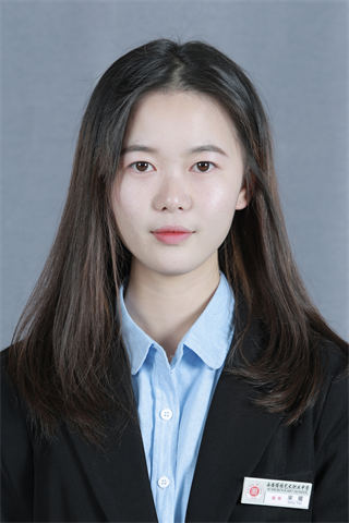 美术教师、班主任：徐嘉奇