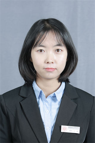 美术教师：丁甜甜