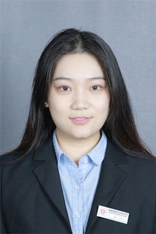 美术教师：张政艳