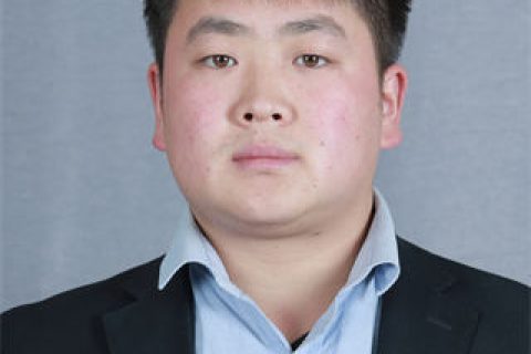 体育老师：朱强
