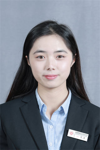 音乐教师：罗曼