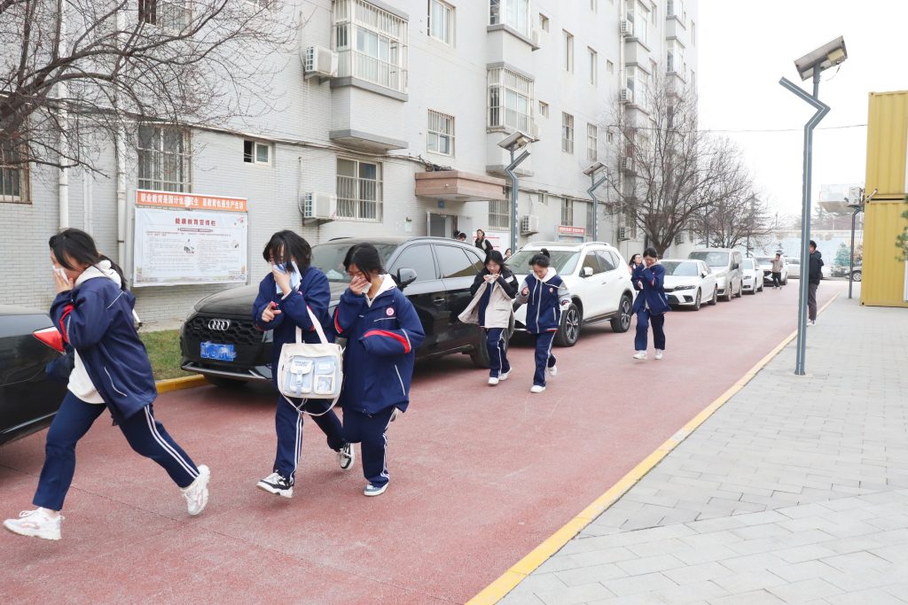 筑牢安全防线 守护师生平安 | 消防安全应急疏散演练活动、
