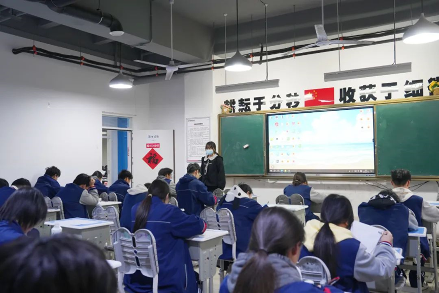 直击现场！博雅学子三月月考