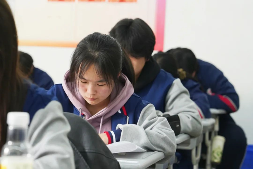 直击现场！博雅学子三月月考