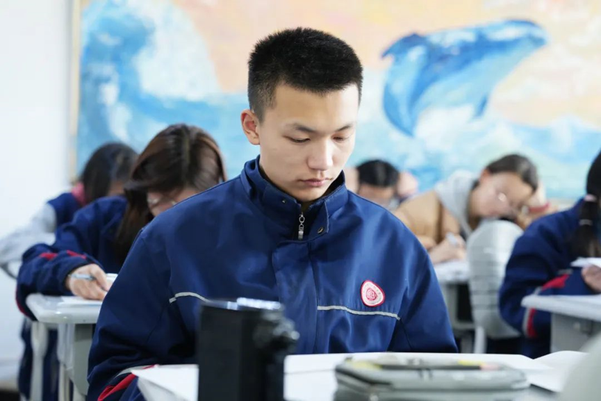 直击现场！博雅学子三月月考