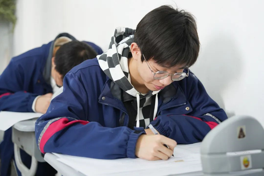 直击现场！博雅学子三月月考