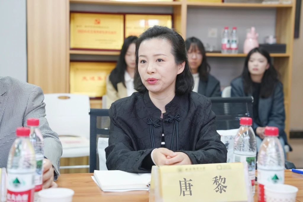 西安邮电大学数字艺术学院授予西安博雅艺术职业高中“人才对接合作单位”