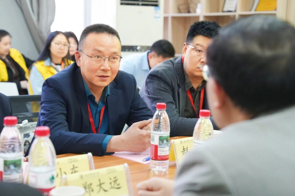 西安邮电大学数字艺术学院授予西安博雅艺术职业高中“人才对接合作单位”