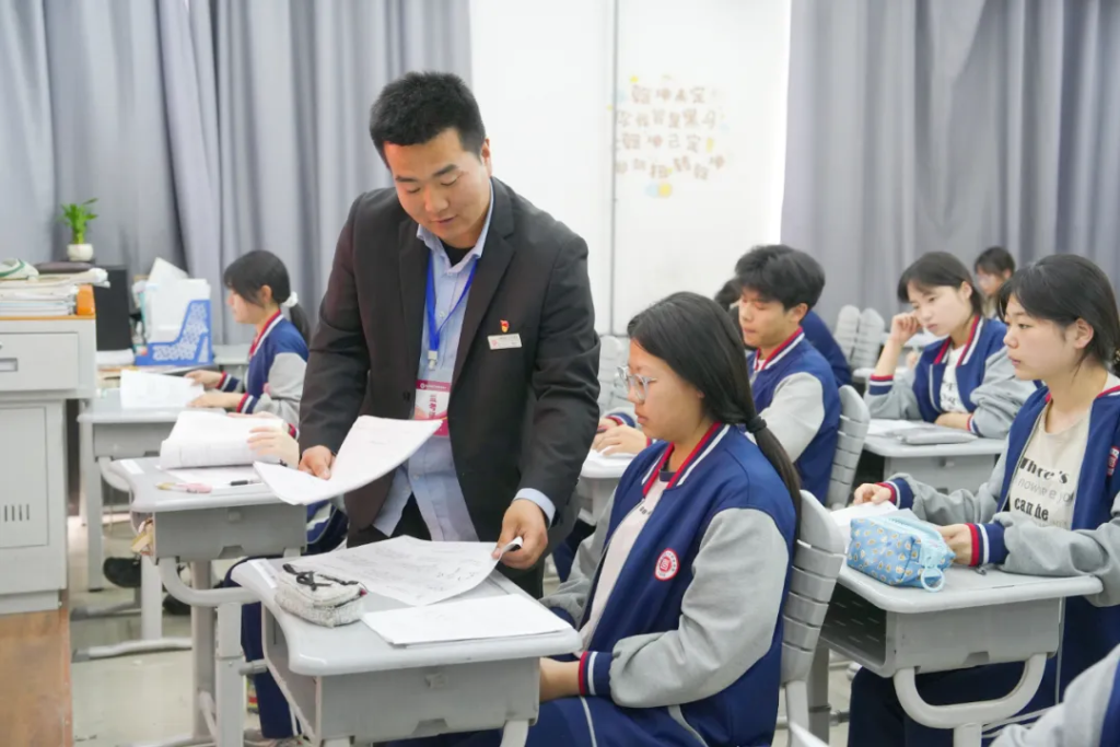 同学们，是时候展现真正的实力了！