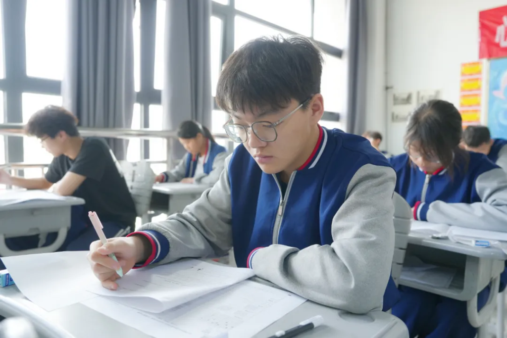 同学们，是时候展现真正的实力了！
