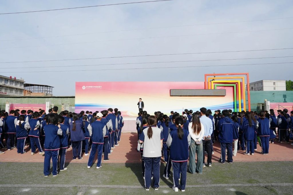 【启程秦岭·寻迹乡野】​——西安博雅艺术职业高中写生首日纪实：以自然为师，定格秦岭印象