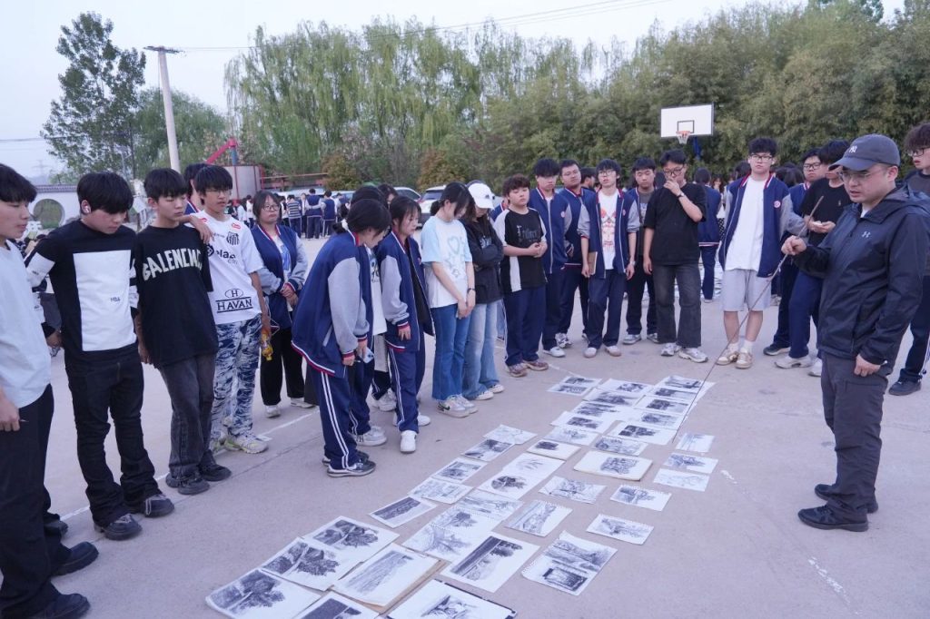 【寻色秦岭·艺文共生】​——写生日记：在鲍旗寨的晨雾暮霭中捕捉乡土美学基因