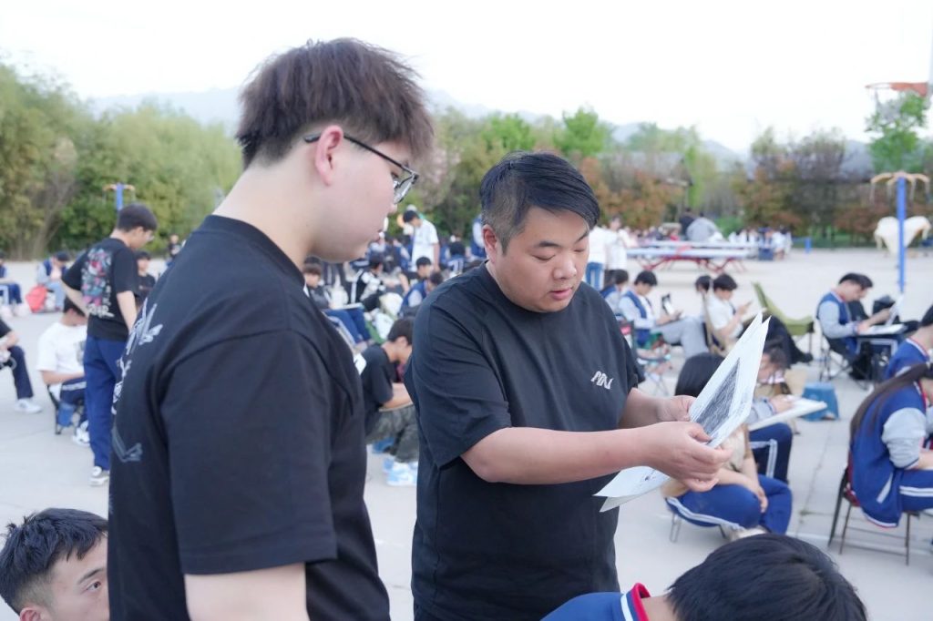 【寻色秦岭·艺文共生】​——写生日记：在鲍旗寨的晨雾暮霭中捕捉乡土美学基因