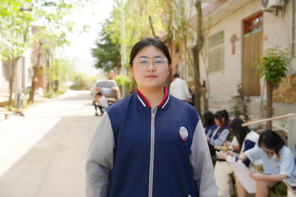 【寻色秦岭·艺文共生】​——写生日记：在鲍旗寨的晨雾暮霭中捕捉乡土美学基因